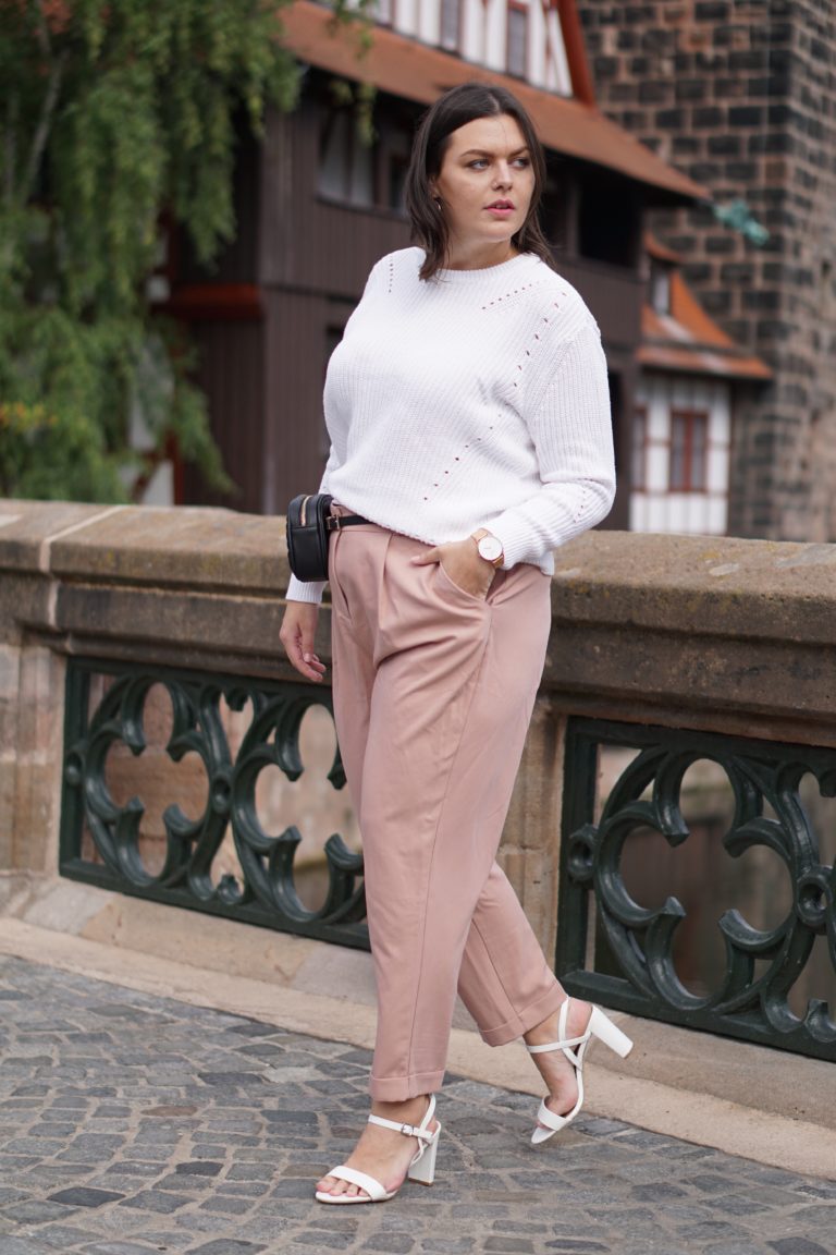 Anna Curve Wool Sweater Ros Pants 038 Beltbag file name