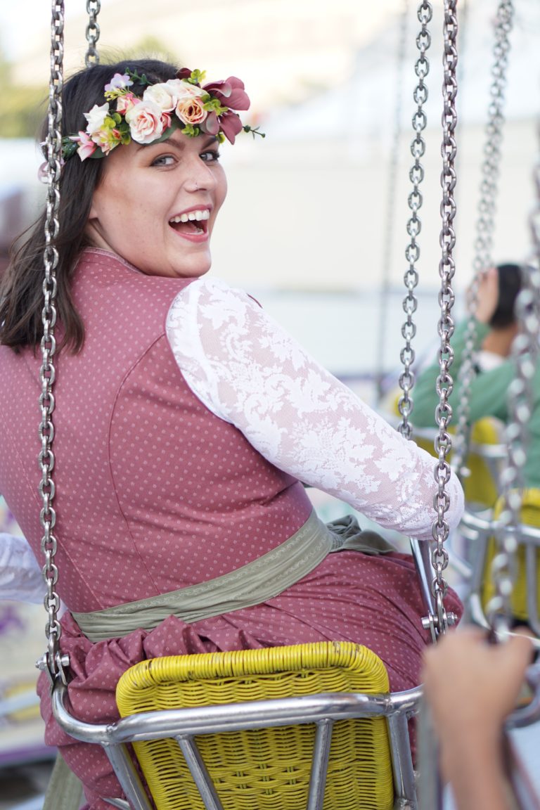 Anna Curve O 8217 zapft is Die Wiesn ruft 8230 file name